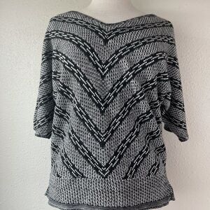 NWT Passport Women’s Sweater Size Medium